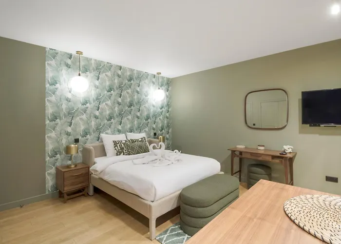 Modern In The Heart Of Near Eiffel Tower Appartamento Parigi