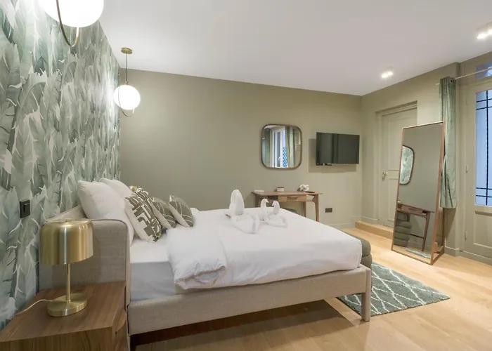 Modern In The Heart Of Near Eiffel Tower *